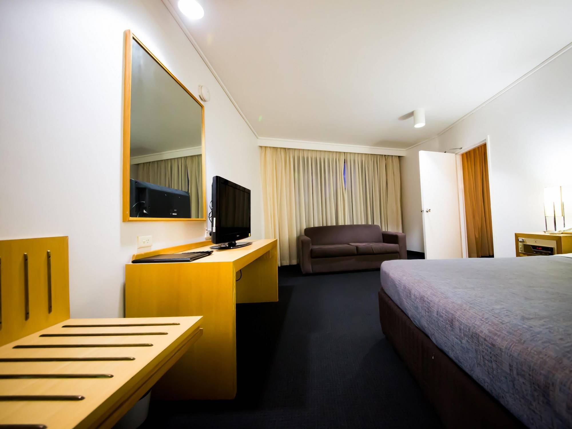 Sandown Regency & Aparthotel Noble Park
