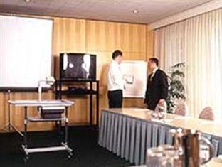 Aparthotel Sandown Regency & 3*