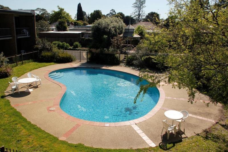 Aparthotel Sandown Regency & 3*
