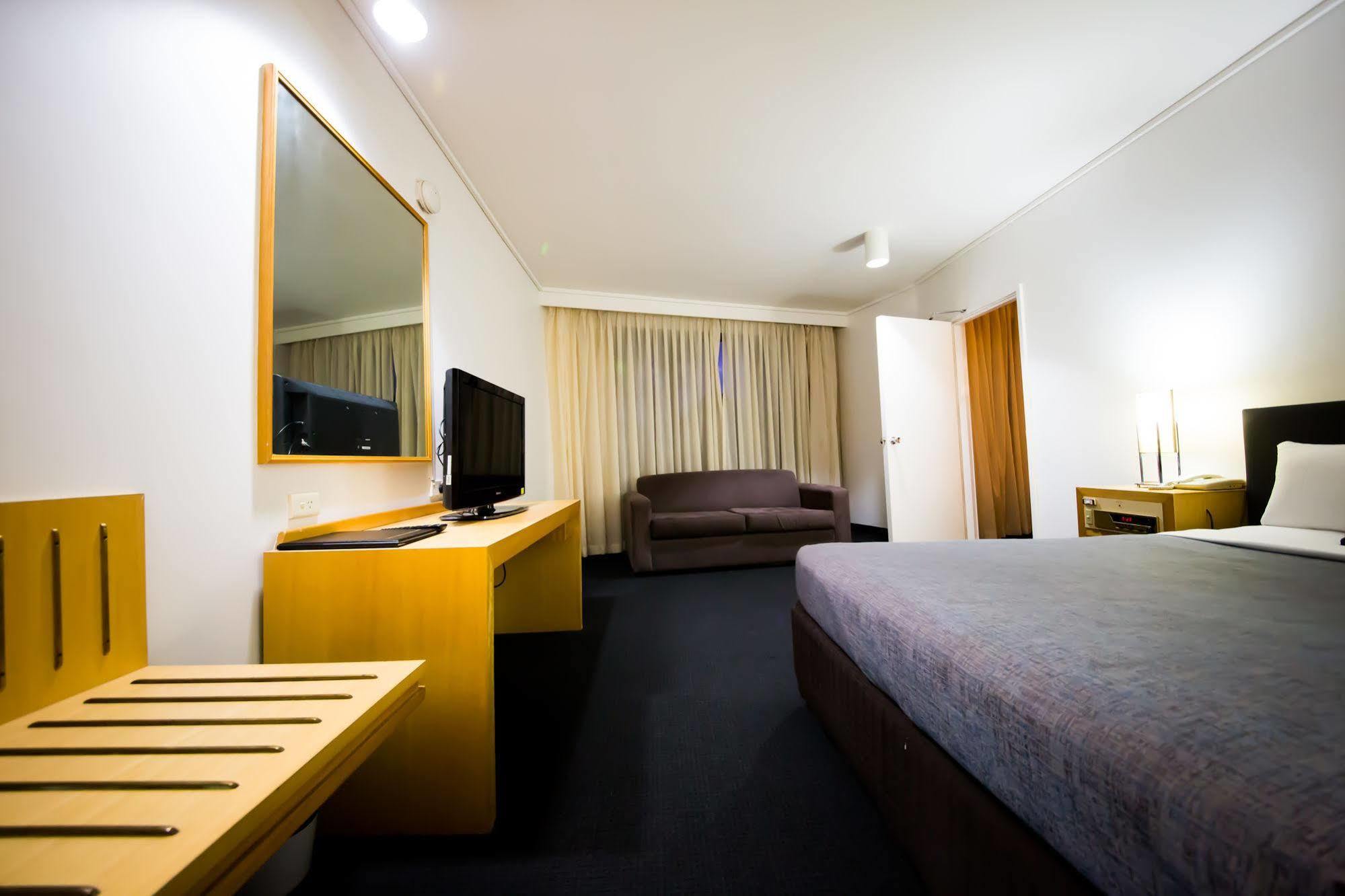 Sandown Regency & 3* Noble Park
