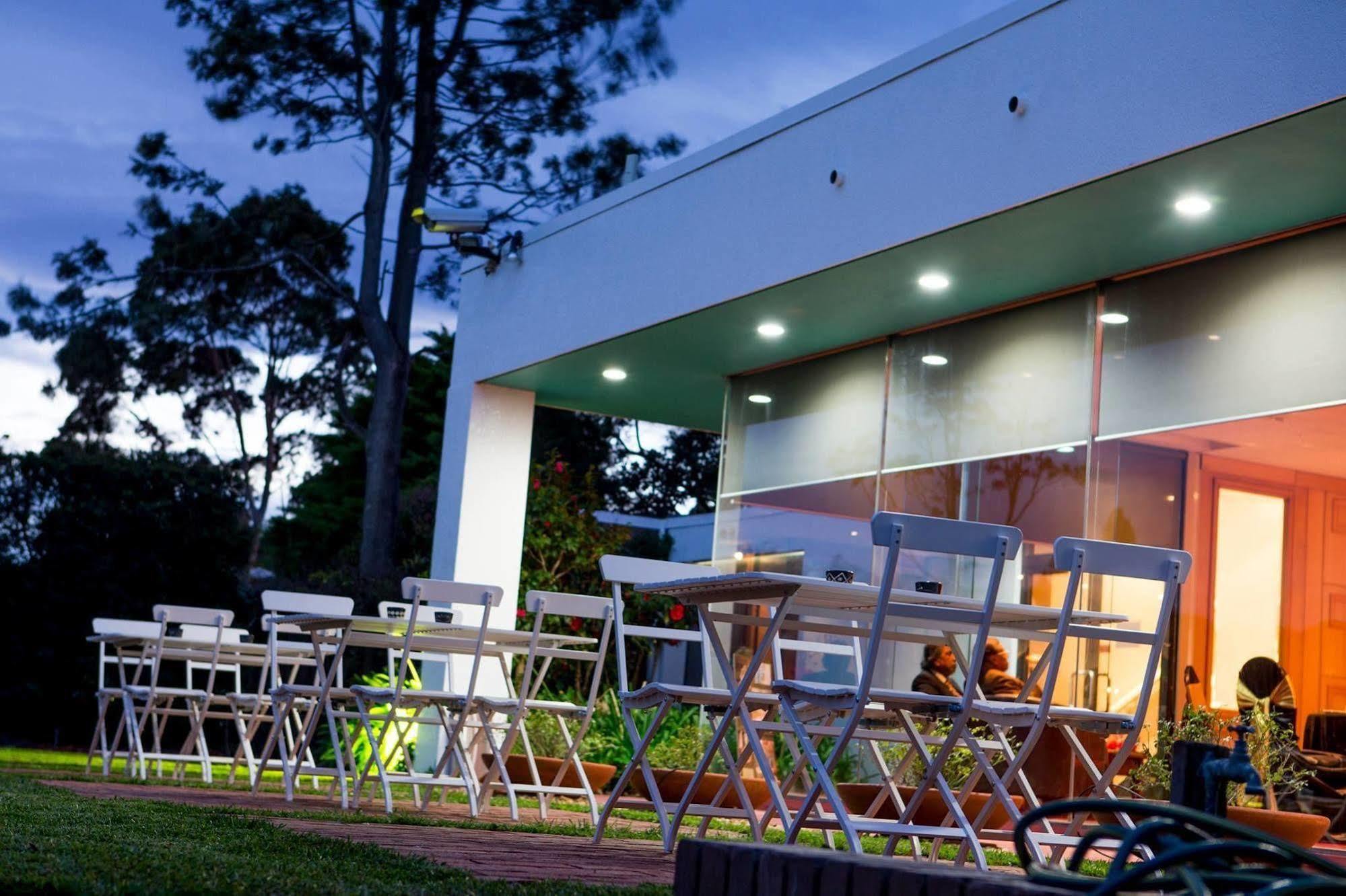 Sandown Regency & 3*